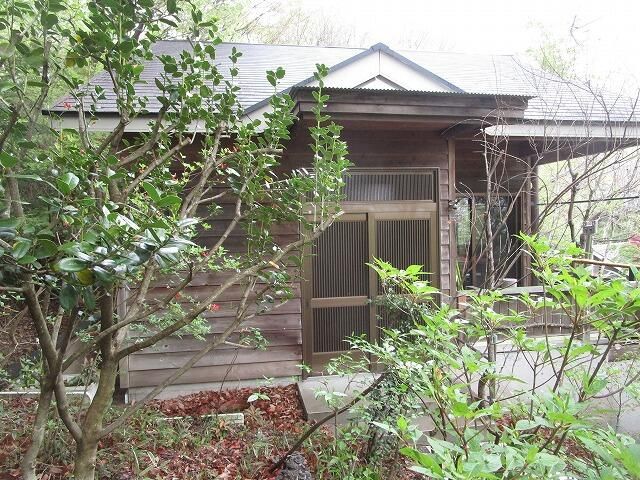 Spacious 728 sqm Land with House in Maebashi, Gunma - Thumbnail 3