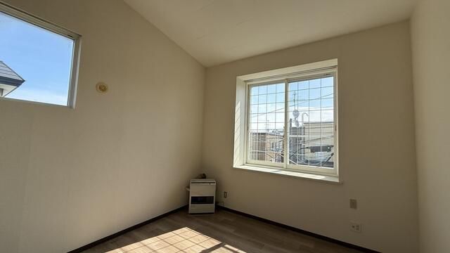 1R Apartment for Rent near Motomachi Station, Sapporo - Thumbnail 3
