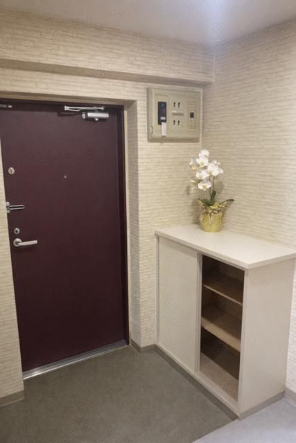 4LDK Apartment for Sale in Higashi Ward, Sapporo - Image 1