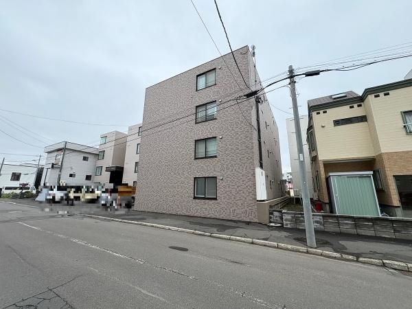 Multi-Unit Apartment Building for Sale in Sapporo, Hokkaido - Thumbnail 2