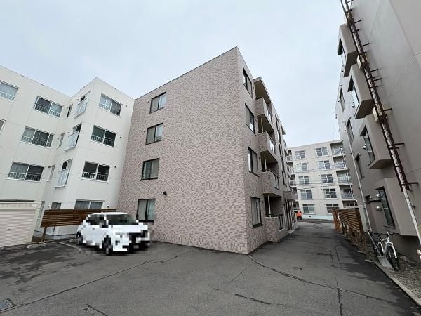 Multi-Unit Apartment Building for Sale in Sapporo, Hokkaido - Thumbnail 3