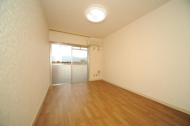 Heights Fujihara C Apartment for Rent in Chuo City, Yamanashi - Thumbnail 2