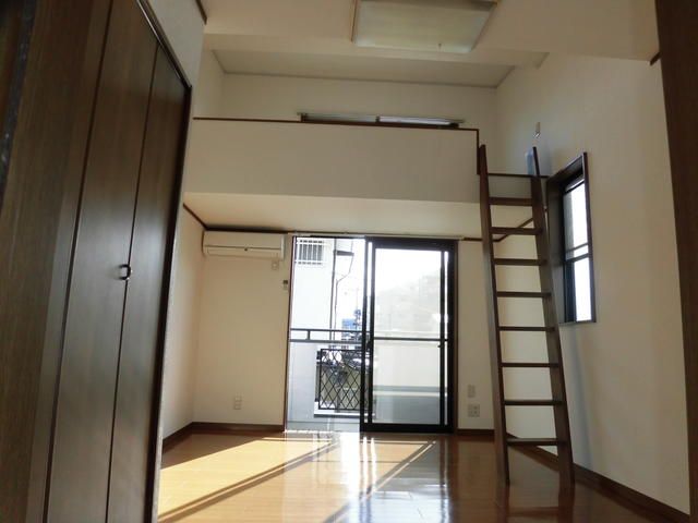 1K Apartment for Rent in Aoba-ku, Sendai, Miyagi - Thumbnail 3