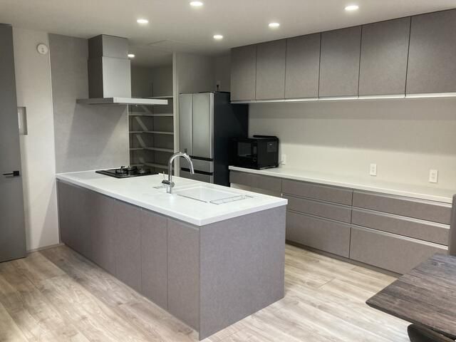 New 2024 4-Bedroom House in Quiet Sapporo Neighborhood - Thumbnail 4