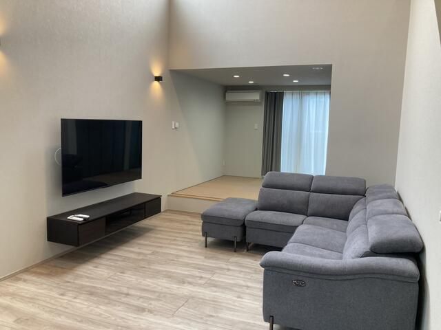 New 2024 4-Bedroom House in Quiet Sapporo Neighborhood - Thumbnail 2