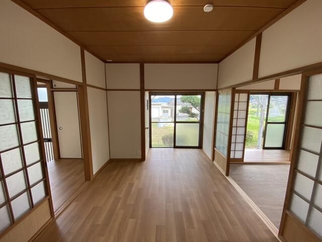 Renovated Corner Lot House in Tanba City, Hyogo | 720㎡ Land - Thumbnail 2