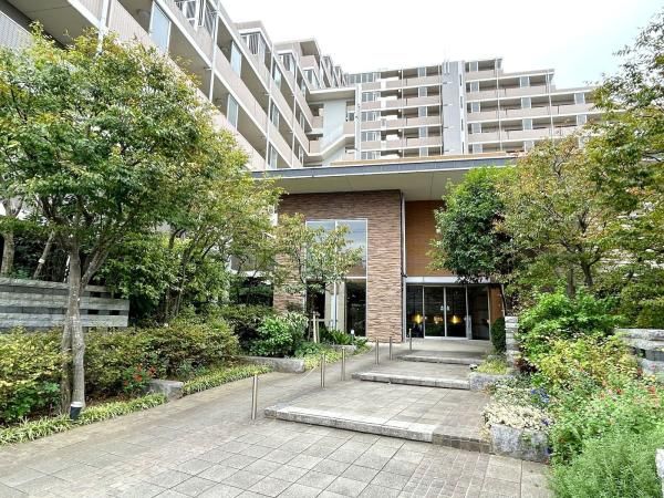 3LDK Apartment for Sale in Inage-ku, Chiba City - Thumbnail 2