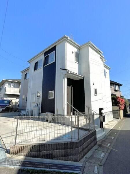 2016 Built 4LDK Detached House in Saitama's Minuma Ward - Thumbnail 2