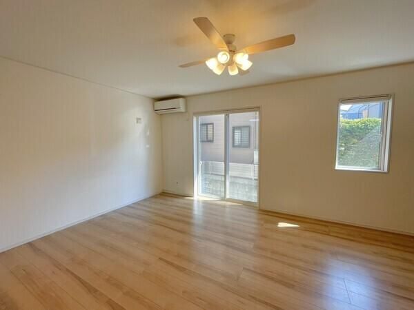 2016 Built 4LDK Detached House in Saitama's Minuma Ward - Thumbnail 3