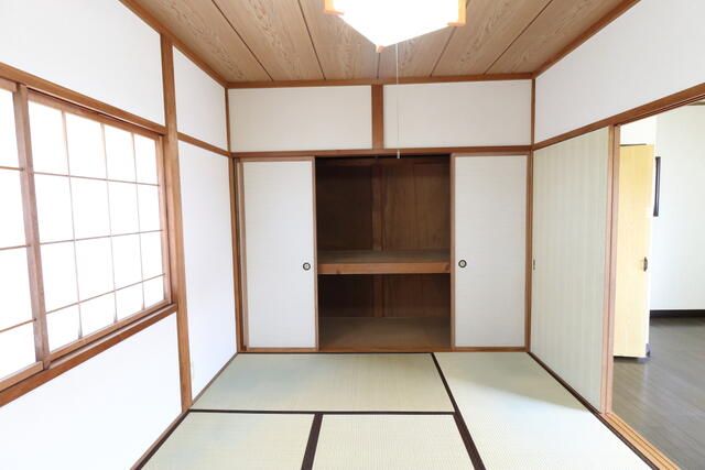Pet-Friendly Apartment Building for Sale in Niigata's Akiha Ward - Thumbnail 2