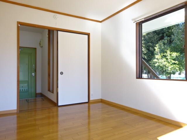 Eisou Corp 1K Apartment for Rent in Isehara, Kanagawa - Thumbnail 3