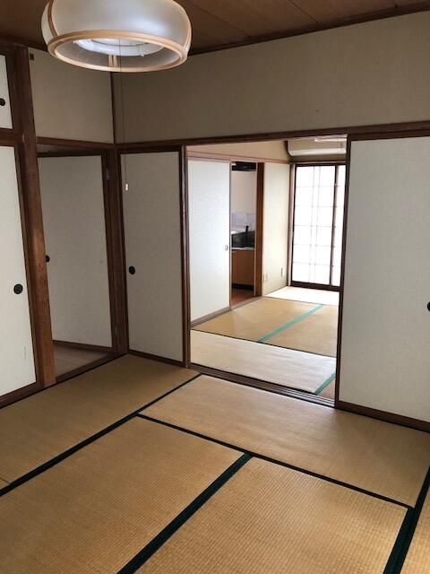 2DK Apartment for Rent near Minamitakada Station, Joetsu - Thumbnail 2
