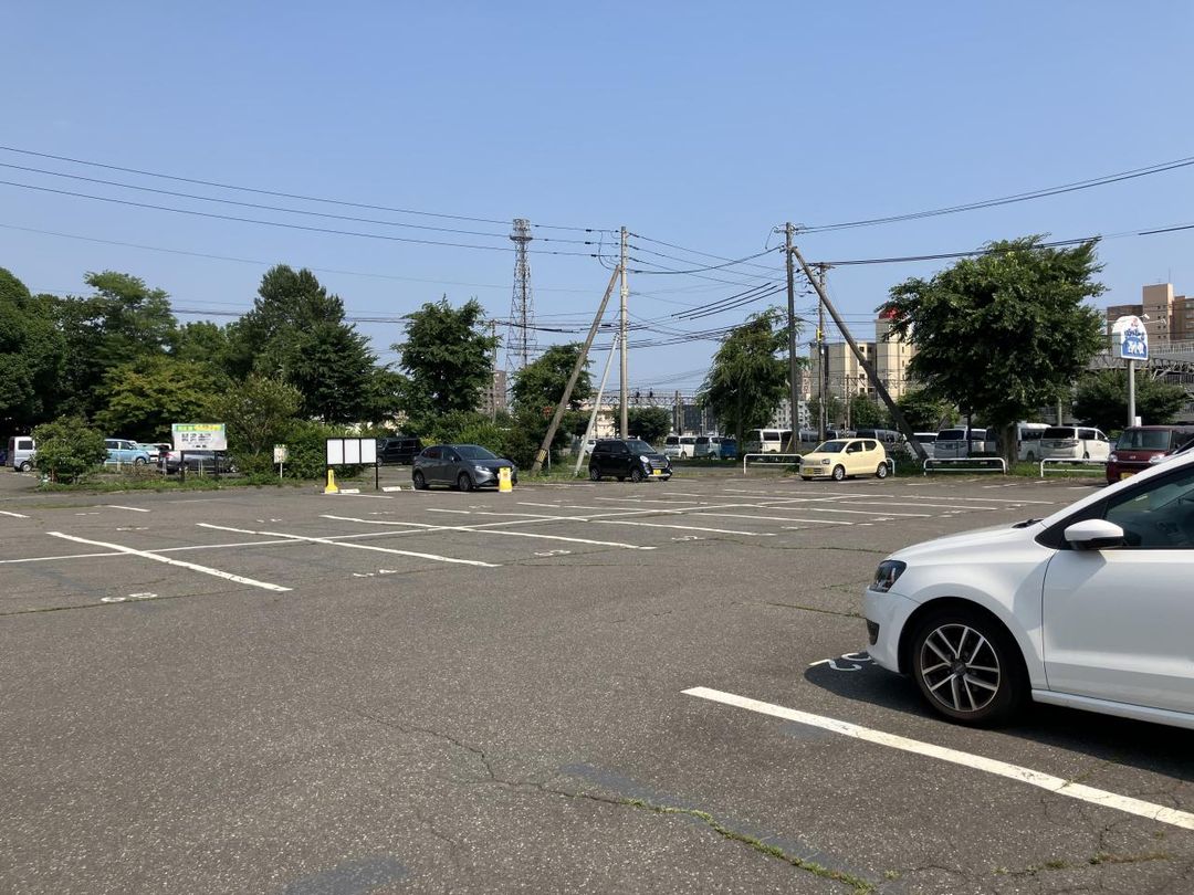 Rental Parking Space in Tomakomai, Hokkaido - 5,500 Yen - Thumbnail 2