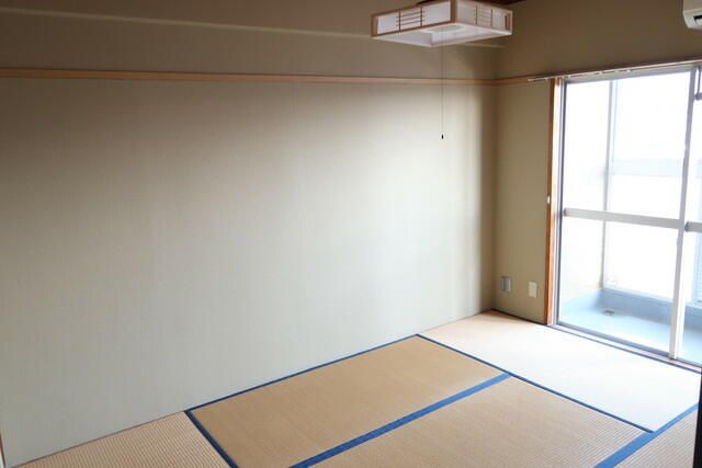 3DK Apartment for Rent in Kanazawa, Ishikawa | Sunpia Izumigaoka - Thumbnail 2