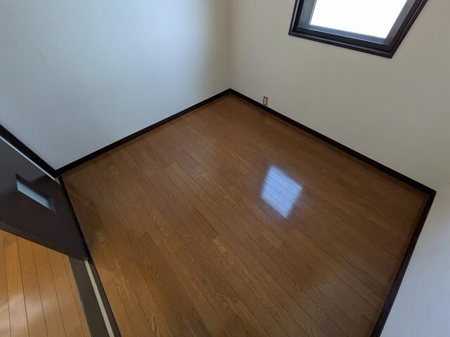 Wakamiya Building 1SK Apartment for Rent in Nirasaki, Yamanashi - Thumbnail 4