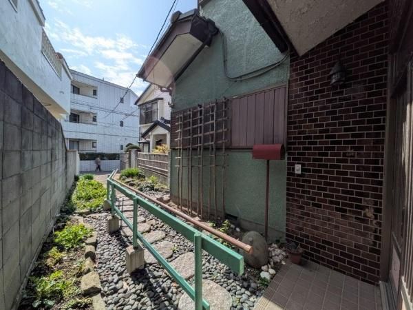 Land for Sale in Hayama, Kanagawa - 159.06 sqm Plot - Thumbnail 3