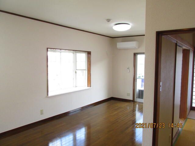 1LDK Apartment with Loft for Rent in Musashimurayama, Tokyo - Thumbnail 3