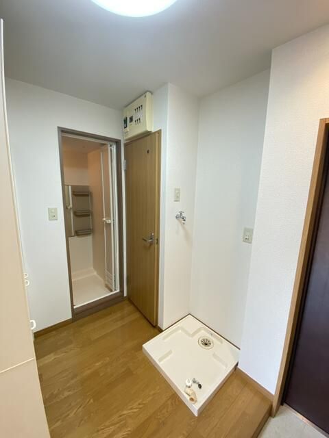 1K Apartment for Rent in Higashimurayama, Tokyo - Thumbnail 4