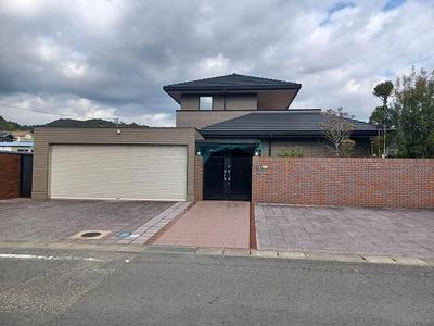 Spacious 4-Bed House in Wakayama with 1236㎡ Land — House, Innan, Wakayama