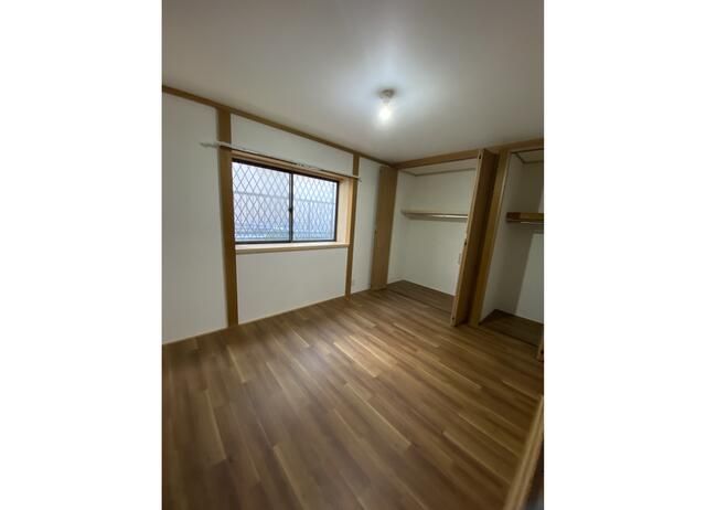 4LDK House in Yokohama's Isogo Ward Near Byobugaura Station - Thumbnail 3