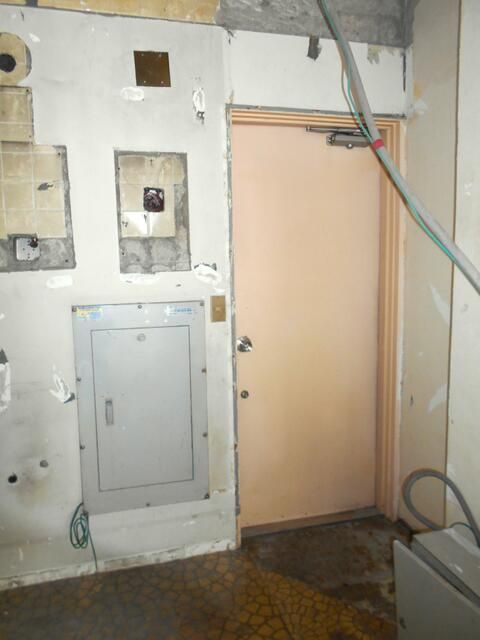 Commercial Unit for Rent in Inage, Chiba - 72.53 sqm - Image 1