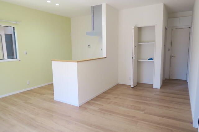 Casa Patio B 2LDK Apartment for Rent in Koshigaya, Saitama - Thumbnail 4