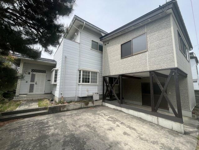 5LDK House with Large Warehouse in Yamagata City - Thumbnail 2
