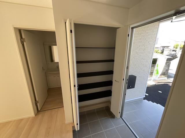 New 4LDK House in Omuta, Fukuoka with Parking for 3 - Thumbnail 3