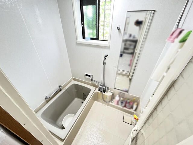 6LDK House for Sale in Nagoya's Minami Ward with Garden and Parking - Thumbnail 2