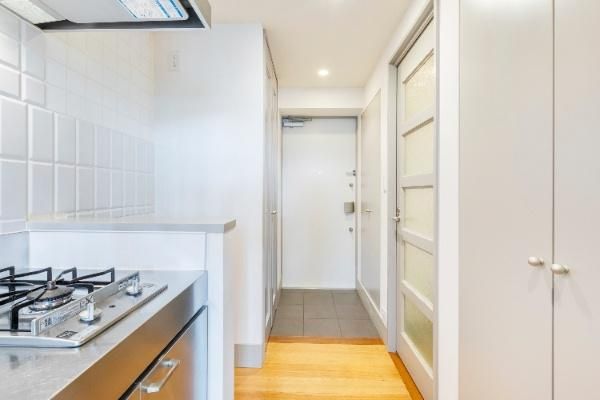 1K Apartment for Sale in Meguro, Tokyo - 26.76 sqm - Thumbnail 4