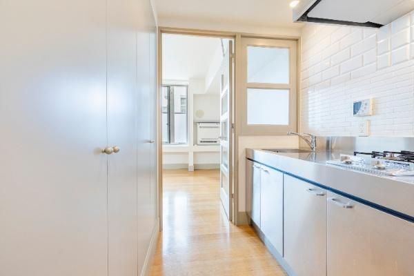 1K Apartment for Sale in Meguro, Tokyo - 26.76 sqm - Thumbnail 3