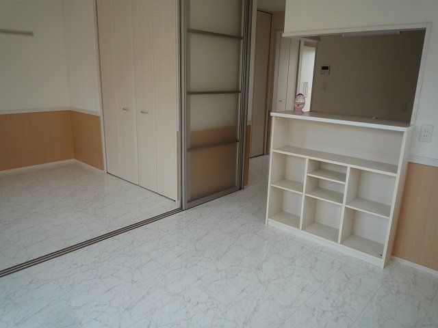 1LDK Apartment for Rent in Ashikaga, Tochigi - Thumbnail 3