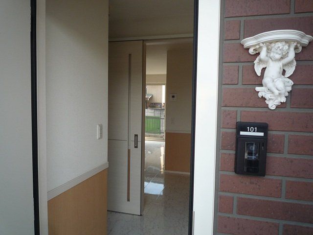 1LDK Apartment for Rent in Ashikaga, Tochigi - Thumbnail 2