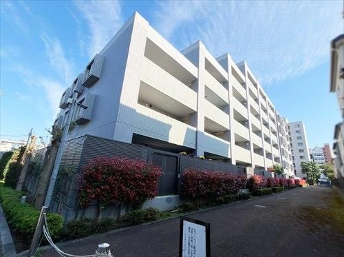 Renovated 3LDK Apartment in Nakano, Tokyo - Lions Stage Nakano Central - Thumbnail 2