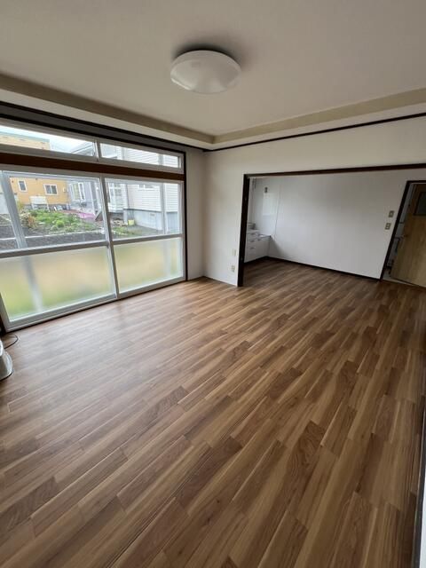 Renovated 4LDK House in Quiet Iwamizawa, Hokkaido - Thumbnail 2