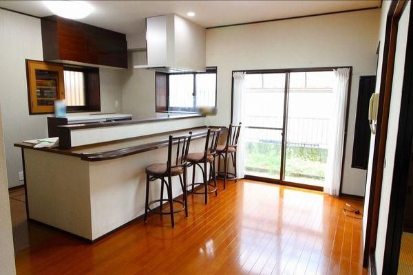 5LDK Detached House on 395sqm Corner Lot in Atsugi, Kanagawa - Thumbnail 4