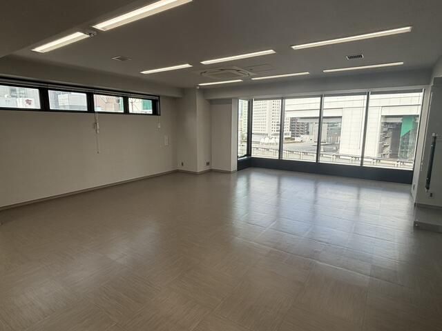 Modern Office for Rent in Sumida, Tokyo - Gaisen Center Building - Thumbnail 4