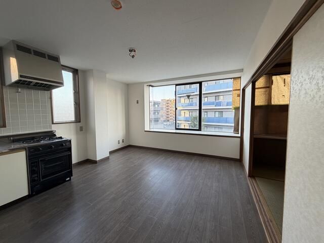 Commercial Shop/Office for Rent in Ageo, Saitama - 76.4 sqm - Thumbnail 3