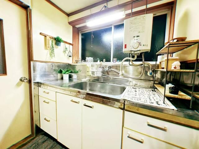 1939 Wooden House on 176 sqm Land in Yokosuka, Kanagawa - Image 19