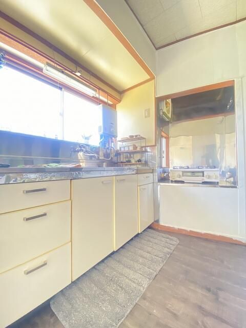 1939 Wooden House on 176 sqm Land in Yokosuka, Kanagawa - Image 22