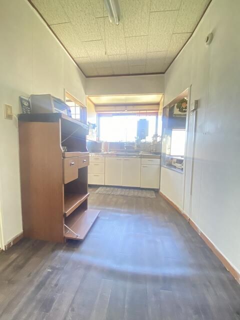 1939 Wooden House on 176 sqm Land in Yokosuka, Kanagawa - Image 22