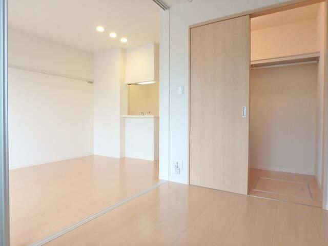 1LDK Apartment for Rent in Tatebayashi, Gunma - Thumbnail 4