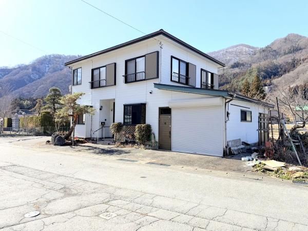 7LDK Detached House for Sale in Minakami, Gunma - Thumbnail 2