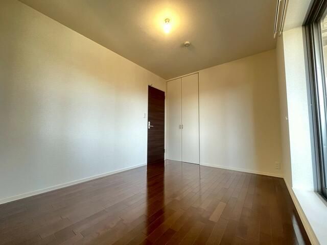 1LDK Apartment for Rent in Urayasu, Chiba - Thumbnail 2