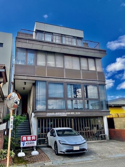 1973 Steel-Frame 9DK House with Seismic Retrofit in Kanazawa - Thumbnail 4