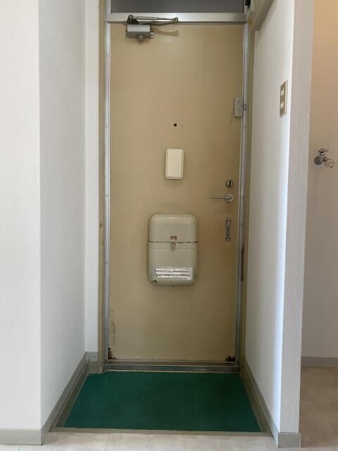 3DK Apartment for Rent in Akita City, Akita Prefecture - Thumbnail 2