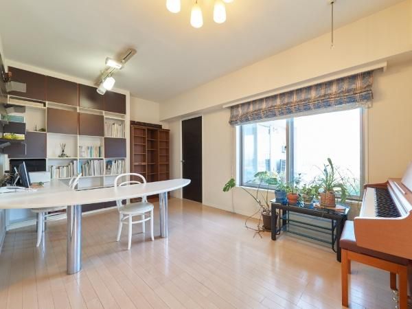 4LDK Apartment for Sale in Inagi City, Tokyo - 123.53 sqm - Thumbnail 3
