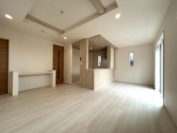 New 3LDK House in Niiza, Saitama - 113.38 sqm with Parking - Thumbnail 2