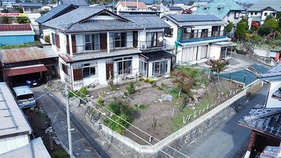 A house with a garden overlooking Mount Akagi, near the Numata Loop Line: Villas, Real Estate, Properties for Sale, Hometown Information Center: Nationwide Country Living Property Data — Image 1, Numata, Gunma
