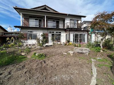A house with a garden overlooking Mount Akagi, near the Numata Loop Line: Villas, Real Estate, Properties for Sale, Hometown Information Center: Nationwide Country Living Property Data — Image 1, Numata, Gunma